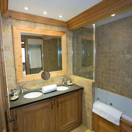 L'aquila 23 - 2 Bedroom On The Piste Lägenhet